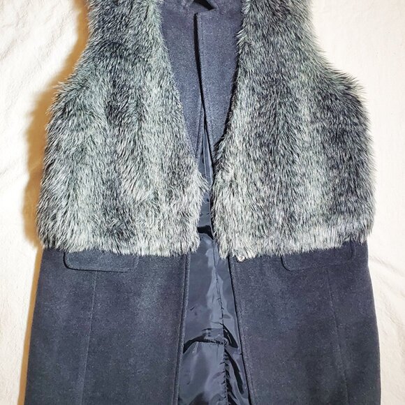 Like new and one-of-a-kind DKNY Jeans Faux Fur + Wool size S/M Longline Vest - Picture 9 of 16